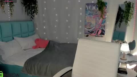 Snapshot of booozekirs_ chatting on 07/09/26, 02:59 Milena online show from 07/09/26, 02:59