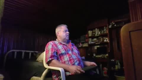 Booshwa online show from 10/16/25, 04:08