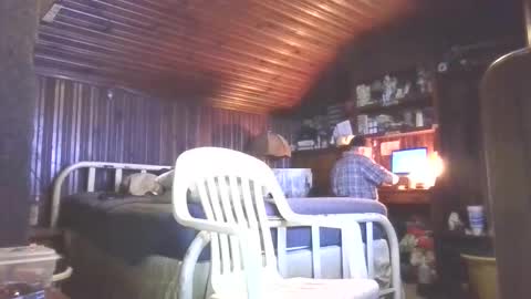 Booshwa online show from 04/22/26, 07:55