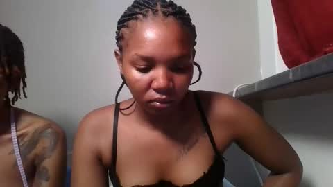 bootie_caramel online show from 06/05/26, 12:22