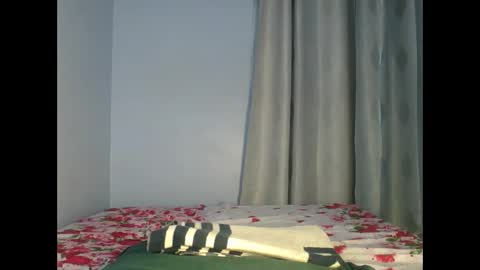 Snapshot of booty_panther chatting on 10/16/25, 02:12 sandrah online show from 10/16/25, 02:12