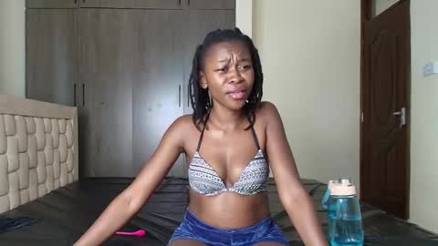 Heather online show from 01/31/25, 01:02