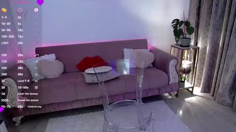 Snapshot of bootyliciousbunny chatting on 10/15/25, 02:44 bootyliciousbunny online show from 10/15/25, 02:44