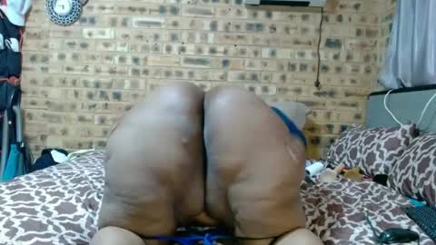 Snapshot of bootytwerkxxx chatting on 06/19/26, 06:40 bootytwerkxxx online show from 06/19/26, 06:40