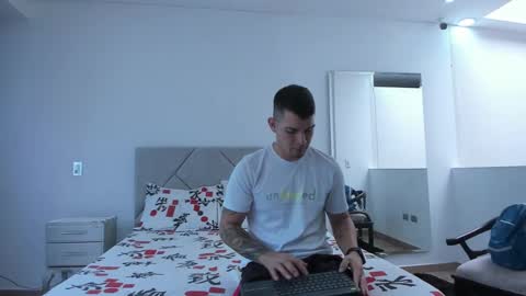 booyhott_ online show from 09/24/25, 07:28