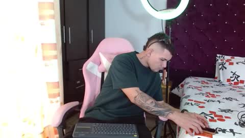 booyhott_ online show from 11/10/25, 07:02