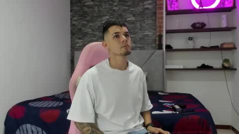 Snapshot of booyhott_ chatting on 02/21/26, 07:48 booyhott_ online show from 02/21/26, 07:48