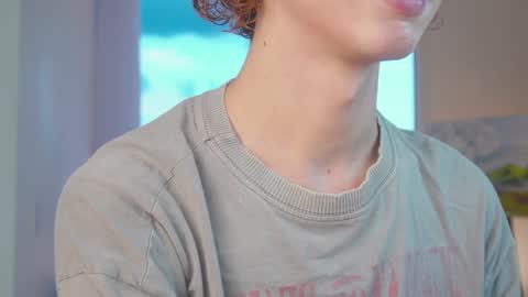 Snapshot of boream_ chatting on 01/17/25, 10:56 Bream online show from 01/17/25, 10:56