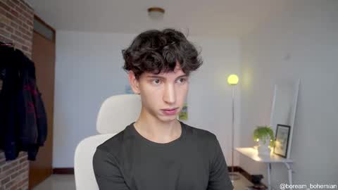 Snapshot of boream_ chatting on 10/01/25, 11:38 Bream online show from 10/01/25, 11:38