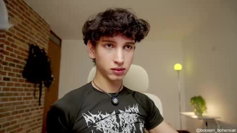 Snapshot of boream_ chatting on 10/14/25, 11:11 Bream online show from 10/14/25, 11:11