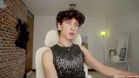 Snapshot of boream_ chatting on 11/10/25, 01:43 Bream online show from 11/10/25, 01:43