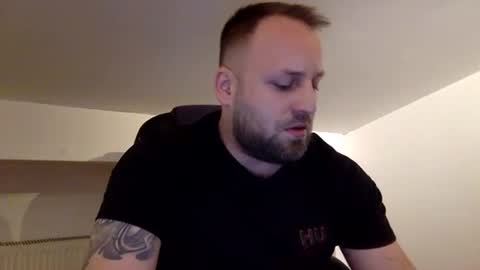 hugo online show from 05/01/26, 12:59