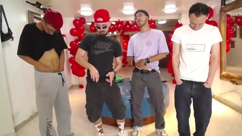 THOMAS AND DAMIAND online show from 02/22/25, 05:34