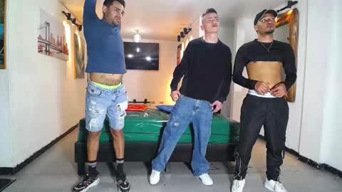 THOMAS AND DAMIAND online show from 11/30/25, 04:22