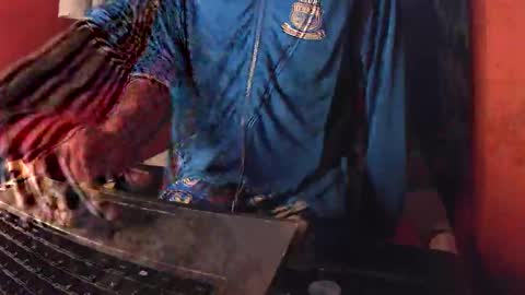 boss_playa98 online show from 02/18/25, 08:59