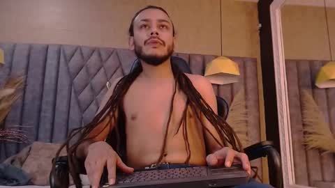 Snapshot of bossdominator1 chatting on 09/18/25, 03:08 Boss online show from 09/18/25, 03:08