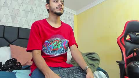 Snapshot of bossdominator1 chatting on 02/01/26, 12:15 Boss online show from 02/01/26, 12:15