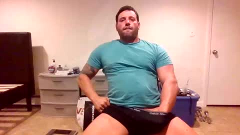 Snapshot of bosslife505050 chatting on 11/04/25, 08:35 The Italian Boss  online show from 11/04/25, 08:35