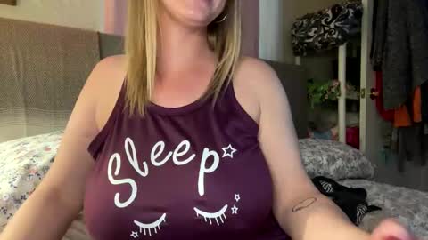 Snapshot of bossmomma chatting on 01/02/25, 08:46 BossMom online show from 01/02/25, 08:46