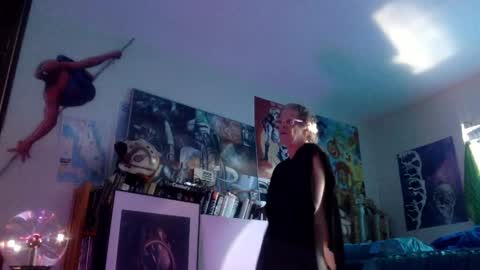 Bottomboo7 online show from 10/02/25, 12:01