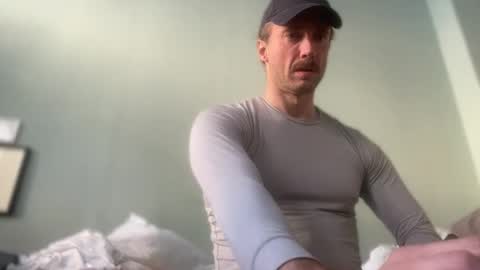 Snapshot of bottommanbln chatting on 10/19/25, 03:12 bottommanbln online show from 10/19/25, 03:12