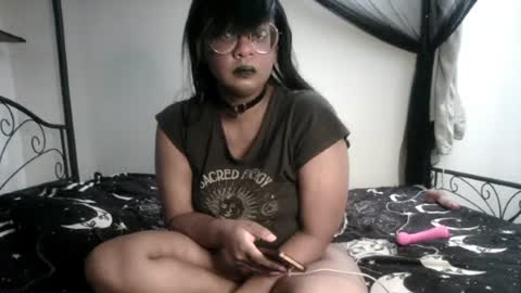 Snapshot of boudoirmadame chatting on 07/15/26, 02:50 Boudoir Madame online show from 07/15/26, 02:50