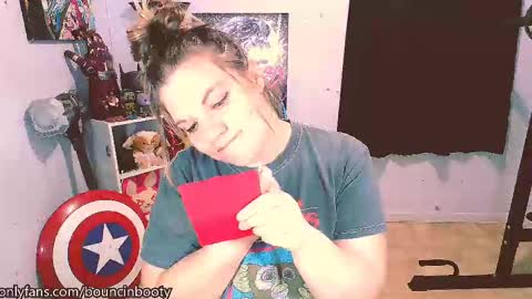 Snapshot of bouncinbooty chatting on 03/06/25, 05:14 Pumpkin Butt online show from 03/06/25, 05:14