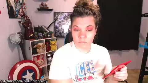 Snapshot of bouncinbooty chatting on 03/09/25, 05:33 Pumpkin Butt online show from 03/09/25, 05:33