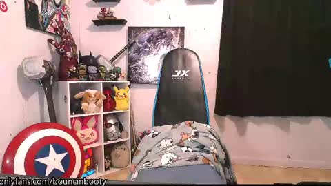 Snapshot of bouncinbooty chatting on 03/11/25, 06:53 Pumpkin Butt online show from 03/11/25, 06:53