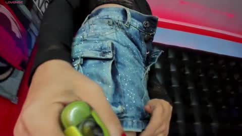 bouncing_bunnyxxx69 online show from 11/28/25, 05:54