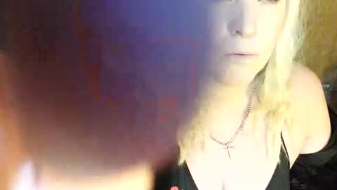 bouncybella28 online show from 11/10/25, 09:30