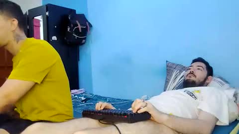 Snapshot of bowsy462 chatting on 11/08/25, 05:12 Juan F online show from 11/08/25, 05:12