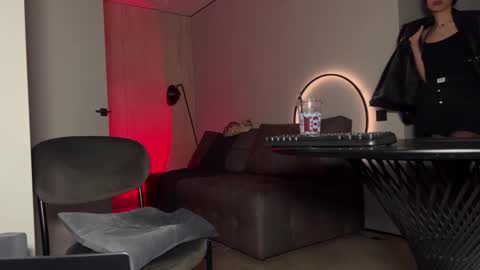 Snapshot of bowtorina chatting on 10/11/25, 09:35 Brat and Confident Real Femdon Not for everyone online show from 10/11/25, 09:35