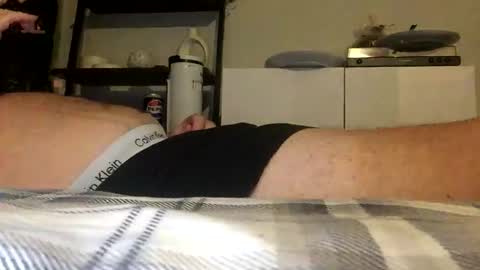 Snapshot of boxerbro123 chatting on 10/26/25, 01:11 boxerbro123 online show from 10/26/25, 01:11