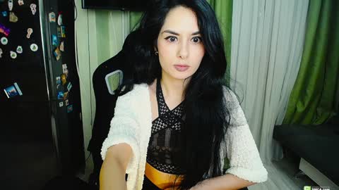 Snapshot of boxinghelen chatting on 02/02/25, 05:04 Helen online show from 02/02/25, 05:04