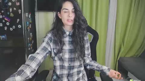 Snapshot of boxinghelen chatting on 02/11/25, 01:41 Helen online show from 02/11/25, 01:41