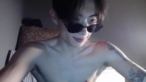 Snapshot of boxman556990 chatting on 01/18/25, 01:29 boxman556990 online show from 01/18/25, 01:29