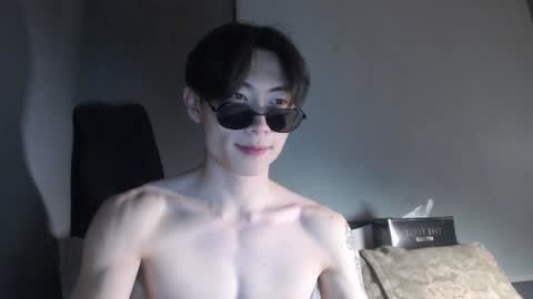 Snapshot of boxman556990 chatting on 01/19/25, 03:32 boxman556990 online show from 01/19/25, 03:32