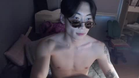 Snapshot of boxman556990 chatting on 02/15/25, 12:04 boxman556990 online show from 02/15/25, 12:04