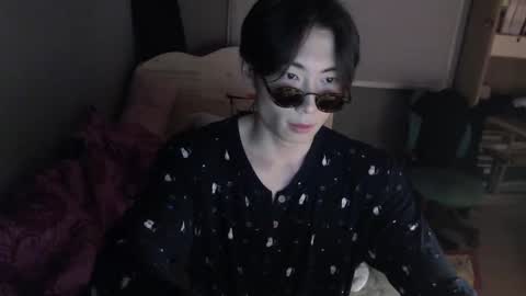 Snapshot of boxman556990 chatting on 03/12/25, 07:06 boxman556990 online show from 03/12/25, 07:06