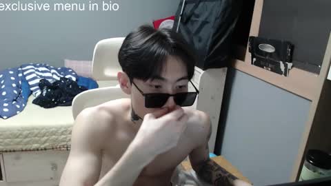 Snapshot of boxman556990 chatting on 11/01/25, 10:39 boxman556990 online show from 11/01/25, 10:39