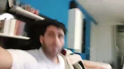 Snapshot of boy_aroundtheworld chatting on 03/09/26, 06:34 Dan online show from 03/09/26, 06:34