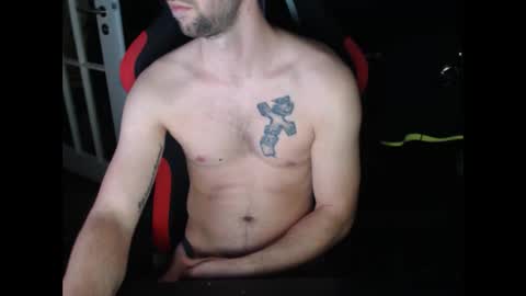 boy_t0y89 online show from 12/10/24, 06:49