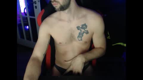 boy_t0y89 online show from 12/16/24, 06:16