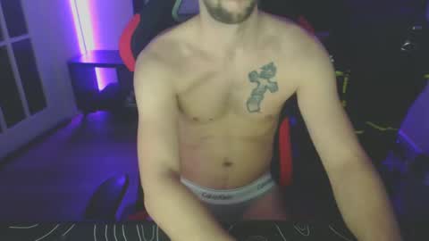 boy_t0y89 online show from 02/17/25, 06:15