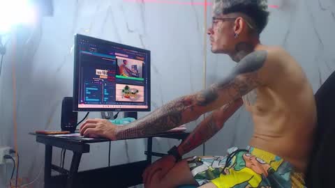 boy_tatto77 online show from 03/13/26, 07:09