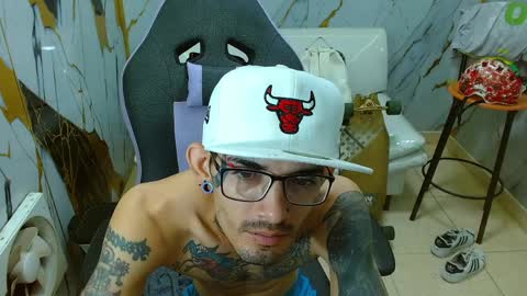 boy_tatto77 online show from 04/01/26, 01:41