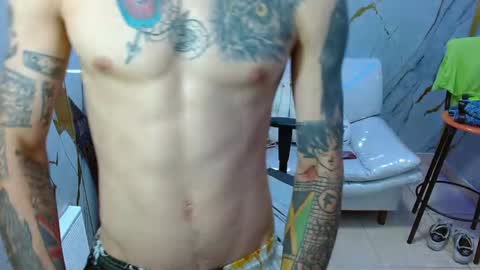 boy_tatto77 online show from 04/20/26, 12:08