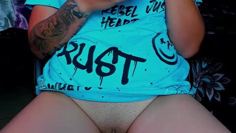 Snapshot of boy_trans chatting on 02/25/25, 08:03 Edward ftm trans queerslave online show from 02/25/25, 08:03