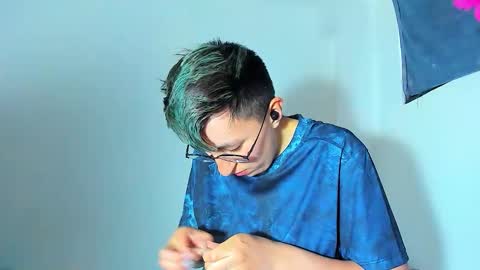 Snapshot of boy_trans chatting on 12/15/25, 12:20 Edward ftm trans queerslave online show from 12/15/25, 12:20